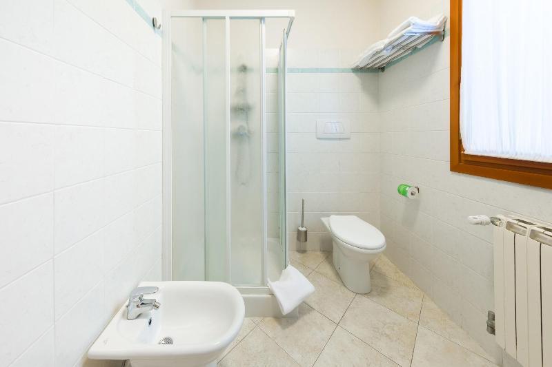 B And B Casanova Ai Tolentini Veneţia Exterior foto