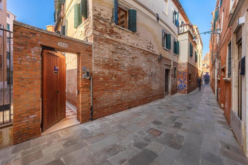 B And B Casanova Ai Tolentini Veneţia Exterior foto