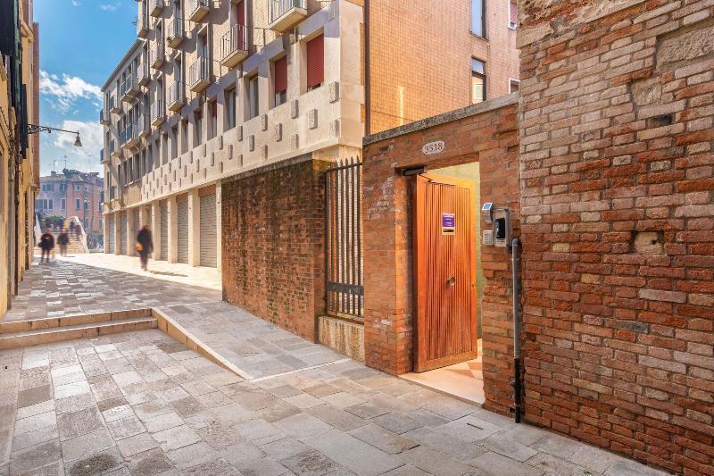 B And B Casanova Ai Tolentini Veneţia Exterior foto