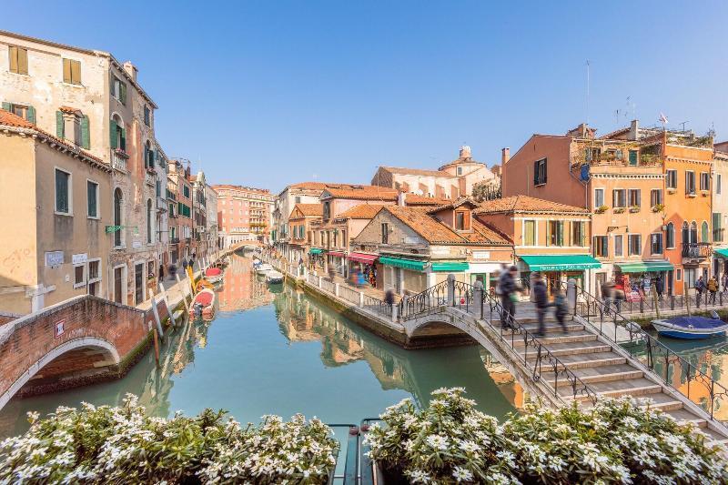 B And B Casanova Ai Tolentini Veneţia Exterior foto